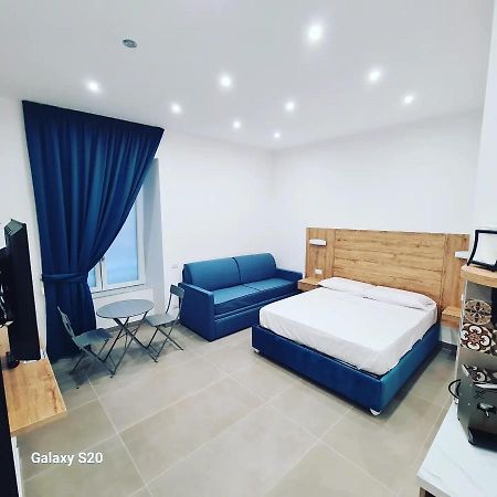 Residenza Nascari Al Plebiscito Hotel Наполи Екстериор снимка