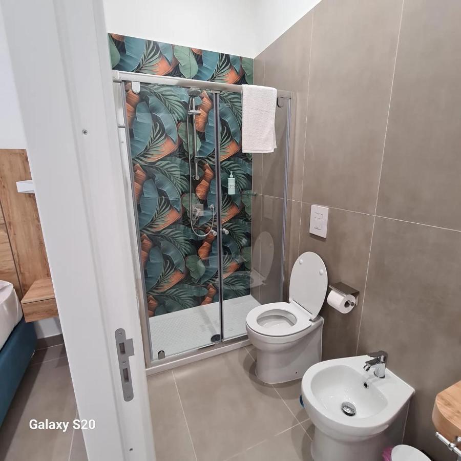 Residenza Nascari Al Plebiscito Hotel Наполи Екстериор снимка